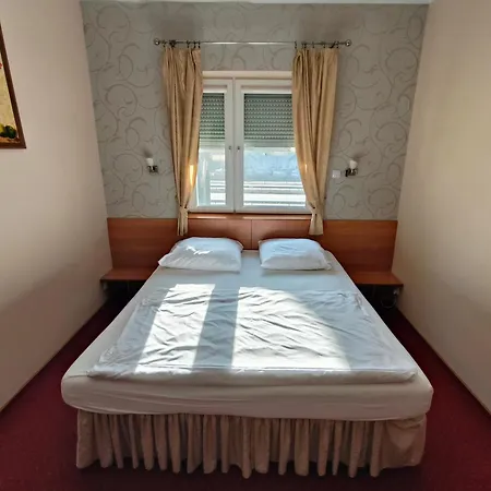 Bed and breakfast Bella Casa Łomianki