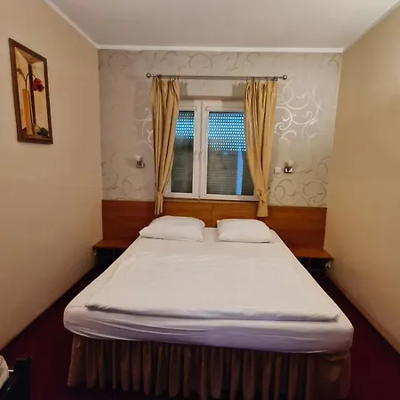 Bella Casa Bed & Breakfast 3*